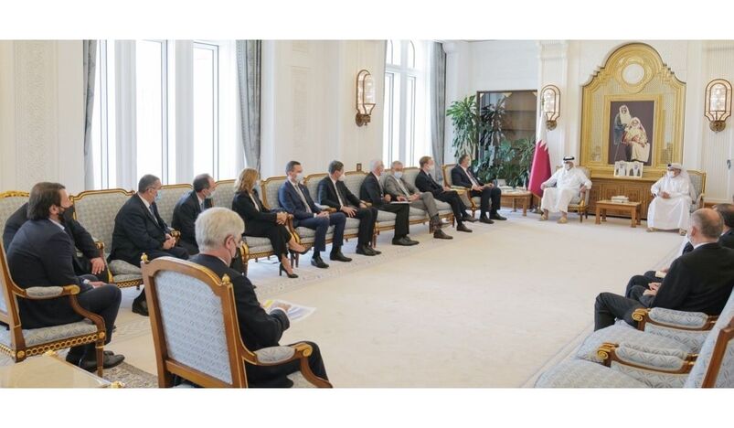 Qatar PM meets Delegation Members of Qadran and MEDEF